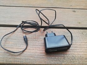 Originál síťový adaptér JVC AC-V10E ke kamerám apod. - 3