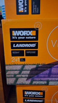 Sekačka Worx Landroid Vision + garáž - 3