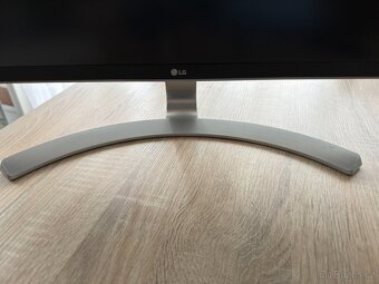 27" LG 27UD68-W - 3