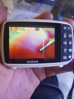 FUJIFILM FINEPIX Z 35 - 3