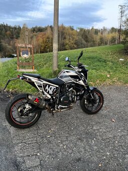 KTM Duke 690 - 3