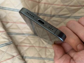 iPhone 15 pro - 3