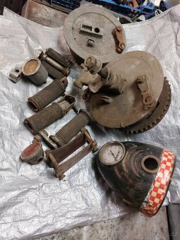 Vyklizeni, moto dily - 3