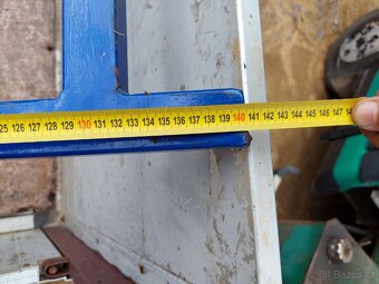 Dělící ochranná mříž korby - 3