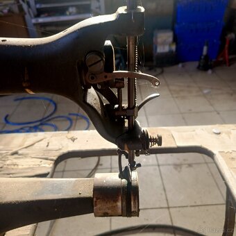 Šici stroj starý - 3