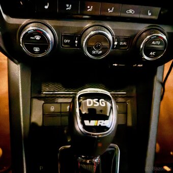Škoda Octavia RS 3 2,0 TDI servisní knížka - 3