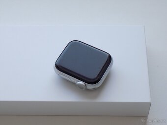 Apple Watch Series 6 40mm Stříbrné - KOMPLETNÍ BALENÍ - 3