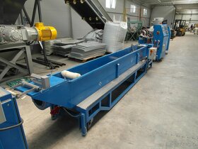 Barvící a regranulační linka s extruderem na plasty - 3