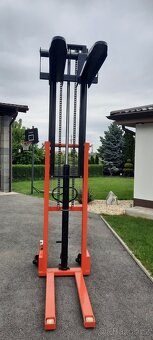 Vysokozdvižný paletový vozík ruční na 2000kg - 3