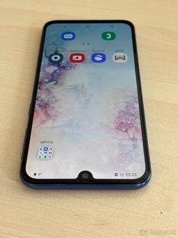 Samsung A40 4/64gb blue - 3