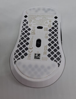 Bezdrátová herní myš SteelSeries Aerox 3 - 3