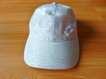 Kšiltovka třpytivá stříbrná zn. Lotto 8-12 let - TOP STAV - 3