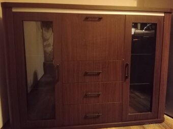 Vysoká kuchyňská komoda - 3