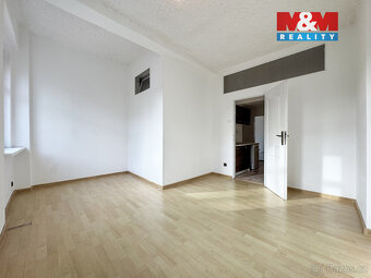 Prodej bytu 2+1, 77 m², Karlovy Vary, ul. Sokolovská - 3