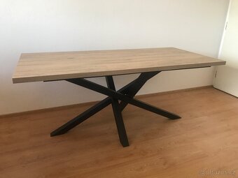 Nový jídelní stůl - 3