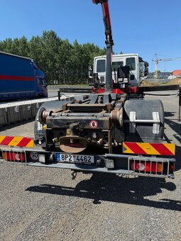 IVECO 190EL32 hákový nosič kontejnerů s hydraulickou rukou - 3