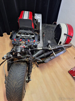 Silniční závodní sidecar - 3
