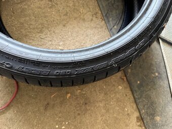 Pneu Dunlop 245/45 R21 - 3