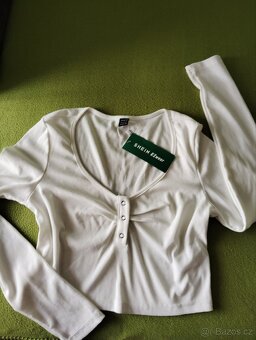Mikina,2trička,2svetry, vel.M/L - 3
