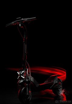 Nová elektrokoloběžka Segway ZT3 Pro E 25km/h TOP STAV - 3