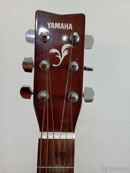 Kytara Yamaha - 3