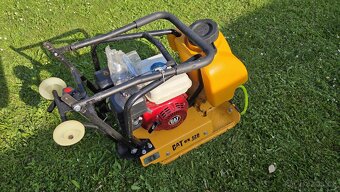 Vibrační deska CAT GX 120 - 3