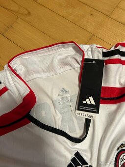 Dres AC Milán 2007-08 Kaká - 3