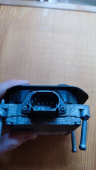 ACC radarový senzor audi levý 4G0907541A - 3