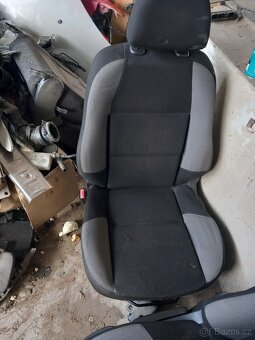 Sedacky pro Peugeot 207,sada 2000kc - 3