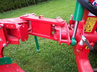 Oboustranný pluh SUKOV - 3