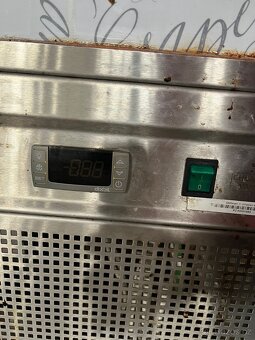 Stůl s chladící vanou - 3