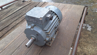 Elektromotor MEZ Mohelnice - 2,2 kW - 3