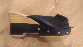 Nové sandály na klínku - 3