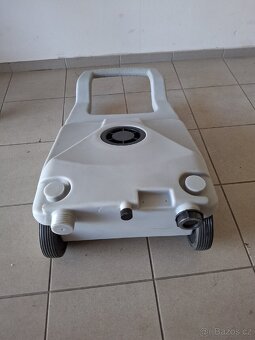 Nádrž na odpadní vodu karavanů - 3