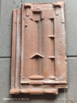 Brněnka střešní taška - 3