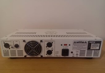 Zesilovač baskytarový - 3