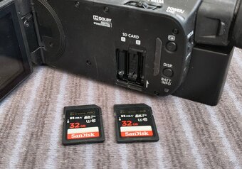 video kamera Canon HF G40 + příslušenství - 3