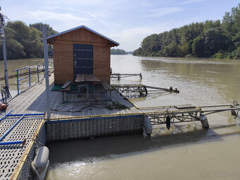 Prodám hausboat (kotviště - ponton) na řece Dunaj - 3