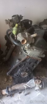 Motory a převodovka Simca Talbot - 3