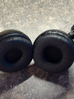Bezdrátová sluchátka JBL T460BT - 3