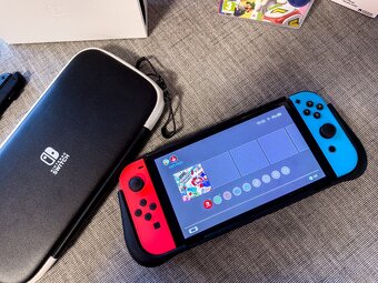 Nintendo Switch OLED + Příslušenství (3) + Super Mario Party - 3