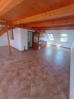Pronájem 2+kk J. Š. Baara, České Budějovice - mezonet - 3