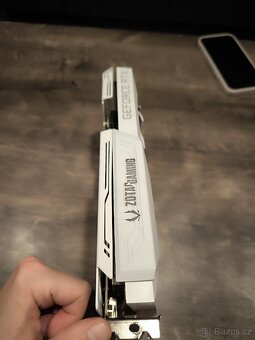 ZOTAC RTX 3070 WHITE AMP HOLO - 3