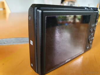 Nikon Coolpix S7000 - 3