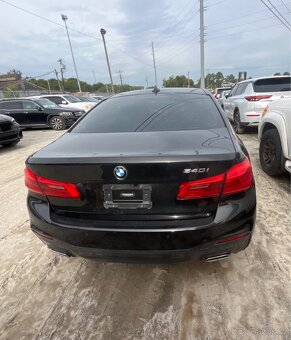 Zadní světla BMW 540i g30 2018 USA - 3