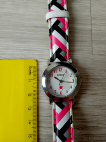 Skoro nové dámské/dívčí hodinky - 3