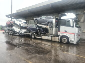 Řidič autopřepravníku Mercedes-benz - 3