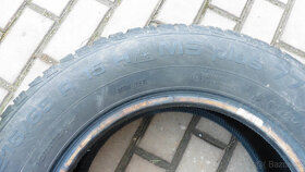 zimní  pneu Uniroyal MS Plus 77 -215/65/15 na rezervu super - 3