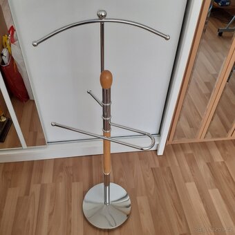 Němý sluha - věšák - 3