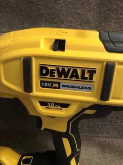 Nová Aku hřebíkovačka DeWALT DCN680(bez bat. a nab.) - 3